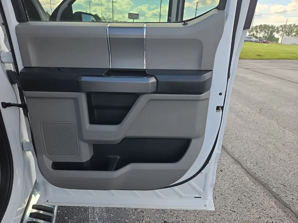 Used 2020  Ford XLT image 24