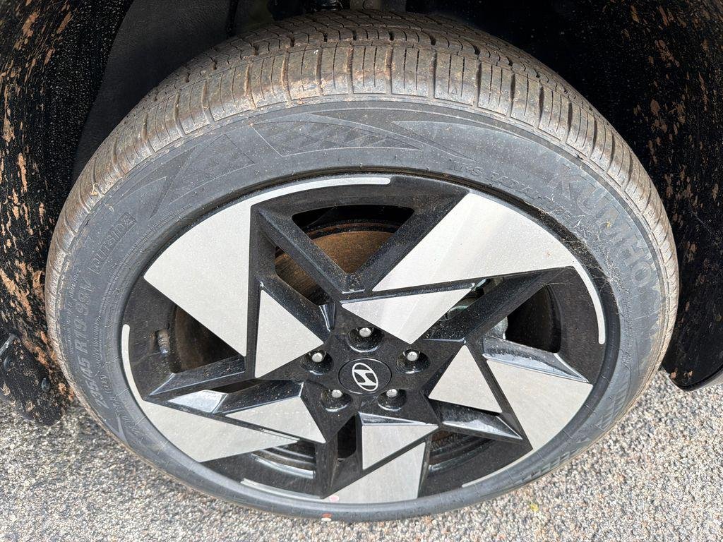 New 2026 Black Hyundai Limited FWD image 12