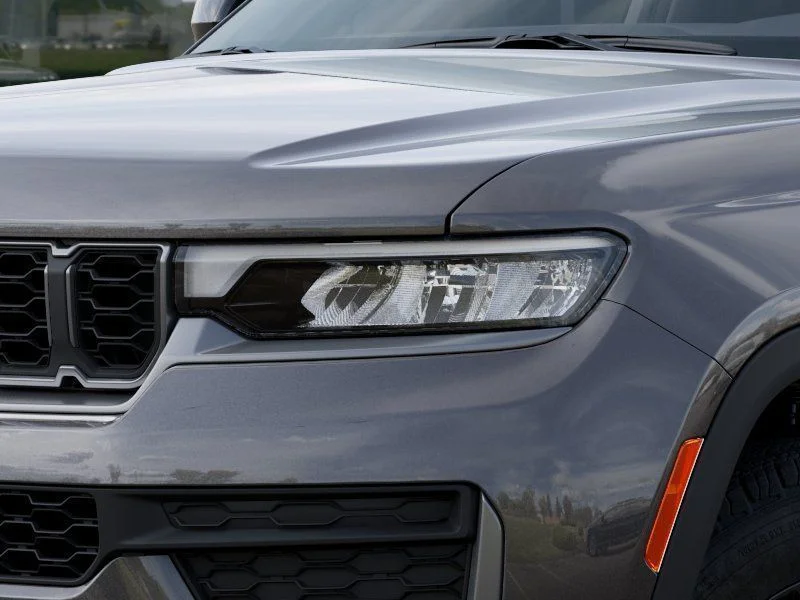 New 2026 Baltic Gray Metallic Clear-Coat Exterior Paint Jeep Altitude image 10