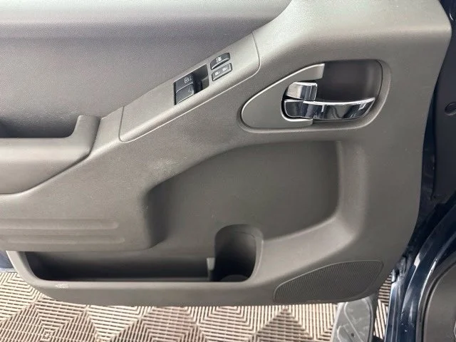 Used 2020 Blue Nissan SV image 28