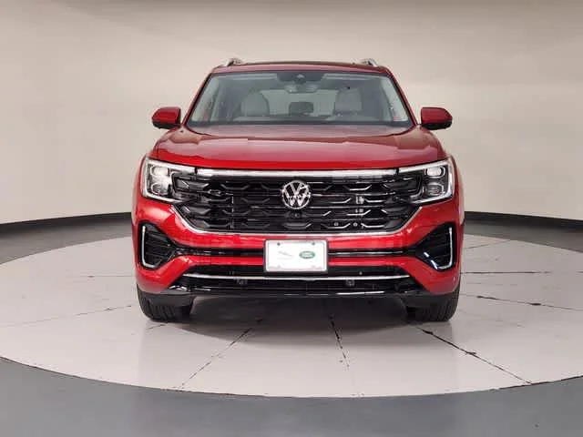 Used 2025 Aurora Red Metallic Volkswagen 2.0T SEL Premium R-Line image 9