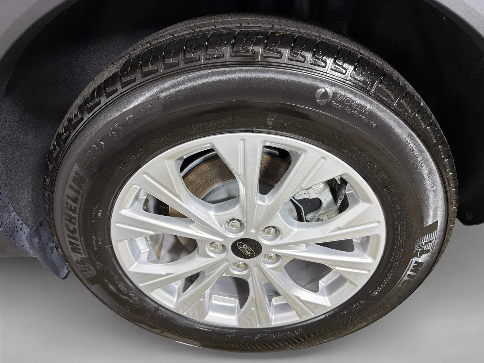 Used 2025 White Ford Active image 19