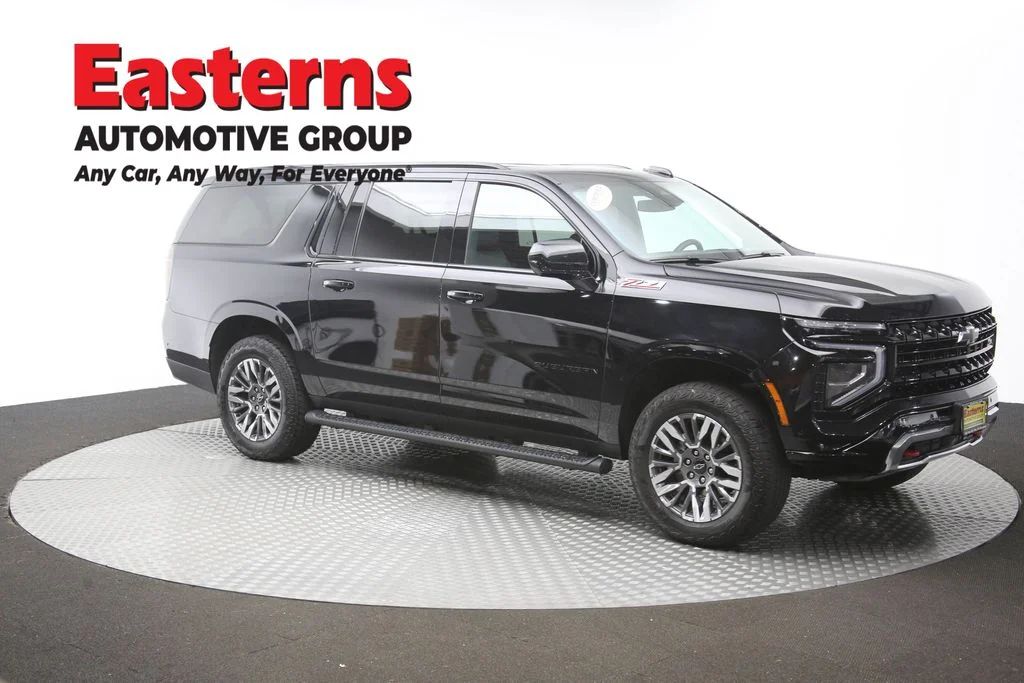 Used 2025 Black Chevrolet Z71 image 53