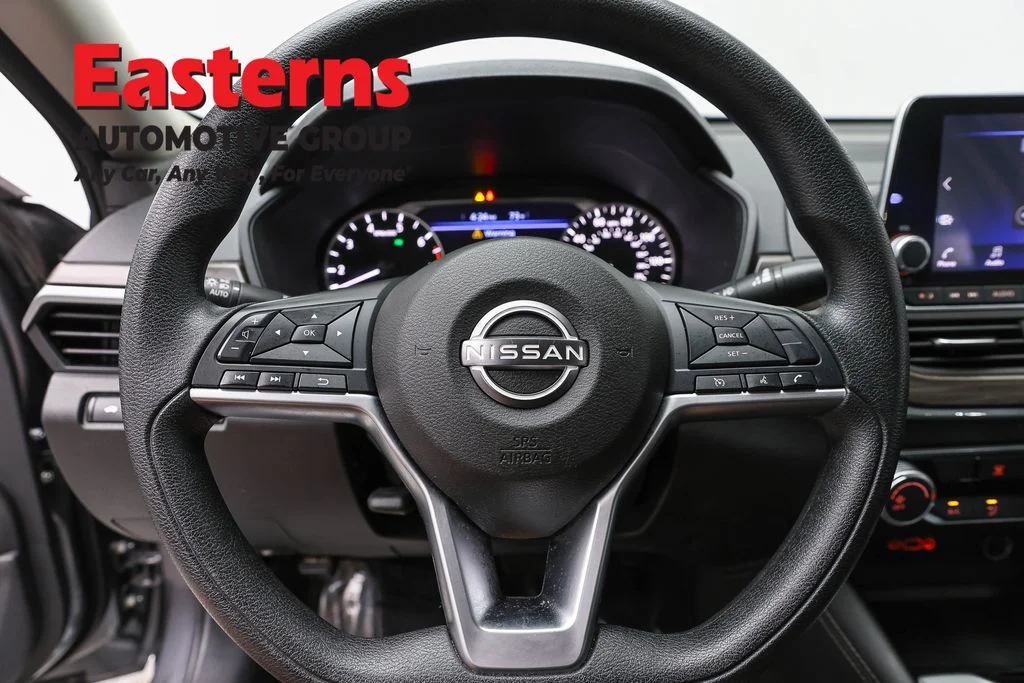 Used 2023 Gray Nissan 2.5 SV image 10