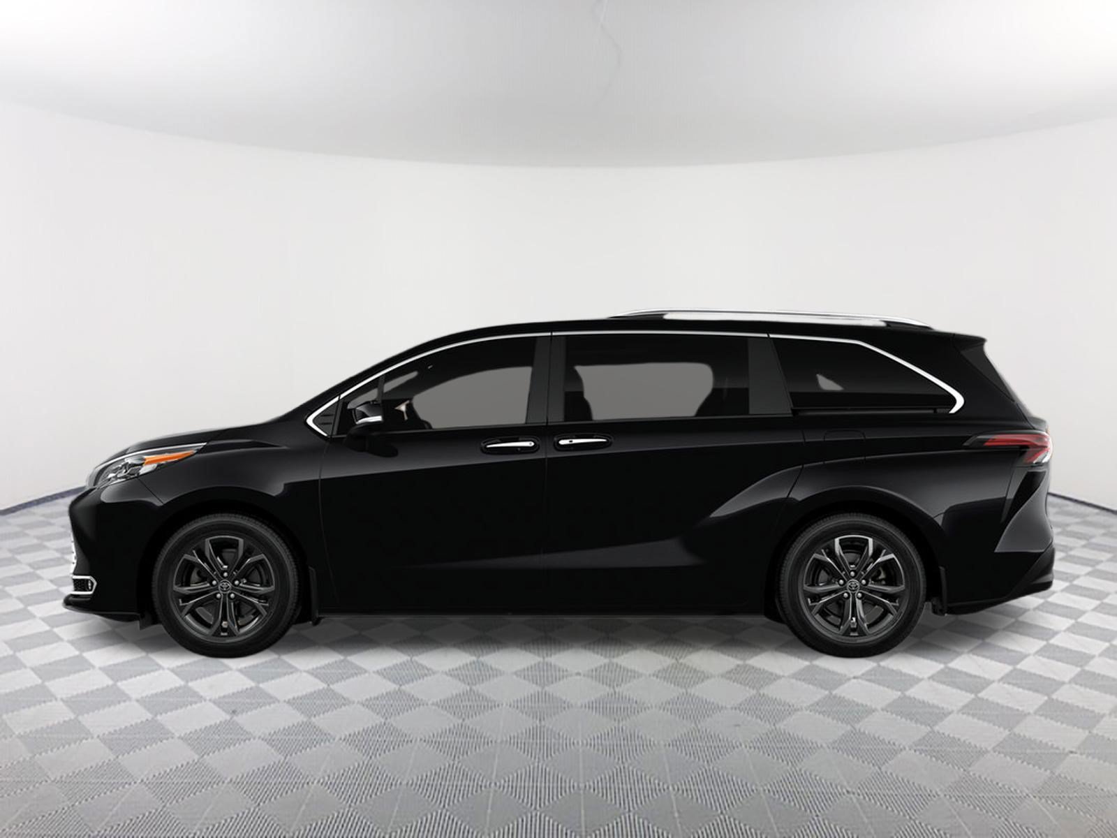 New 2026 Midnight Black Met Toyota Platinum image 4