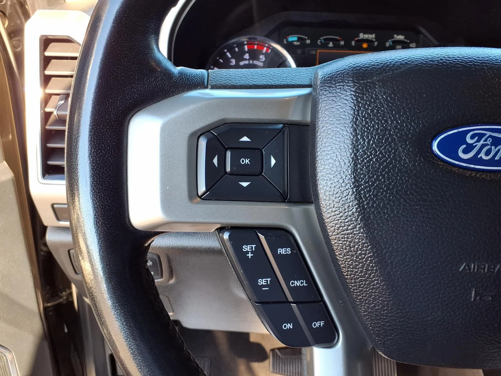 Used 2021 Stone Gray Metallic Ford LARIAT image 28