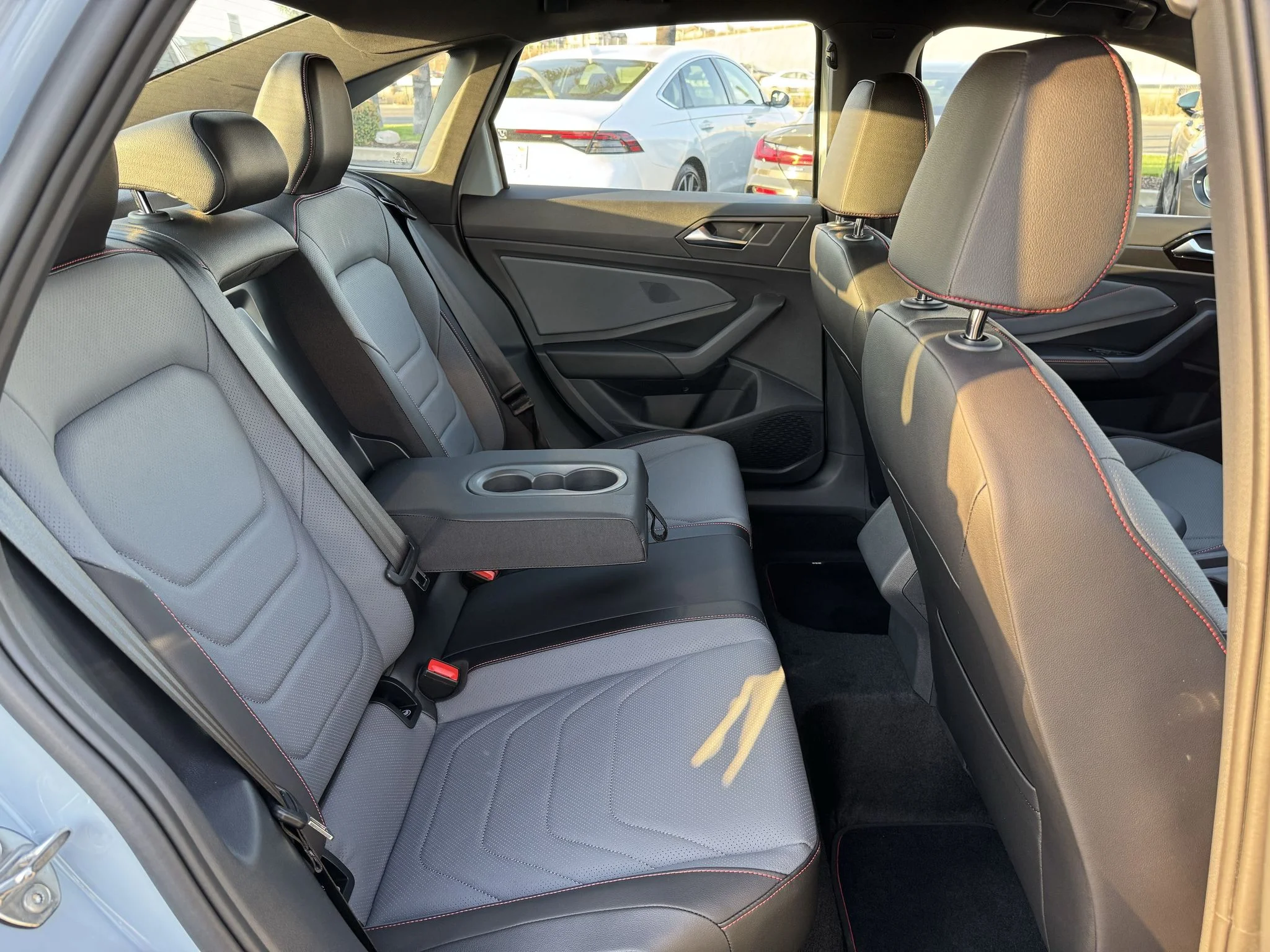New 2026 Monument Gray w/Deep Black Roof Volkswagen Autobahn image 31