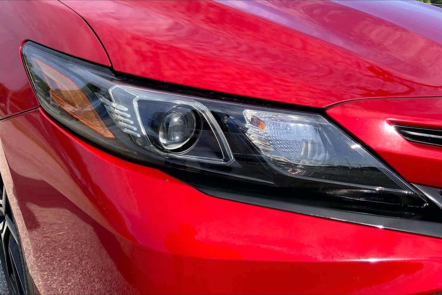 Used 2023 Supersonic Red Toyota SE image 27