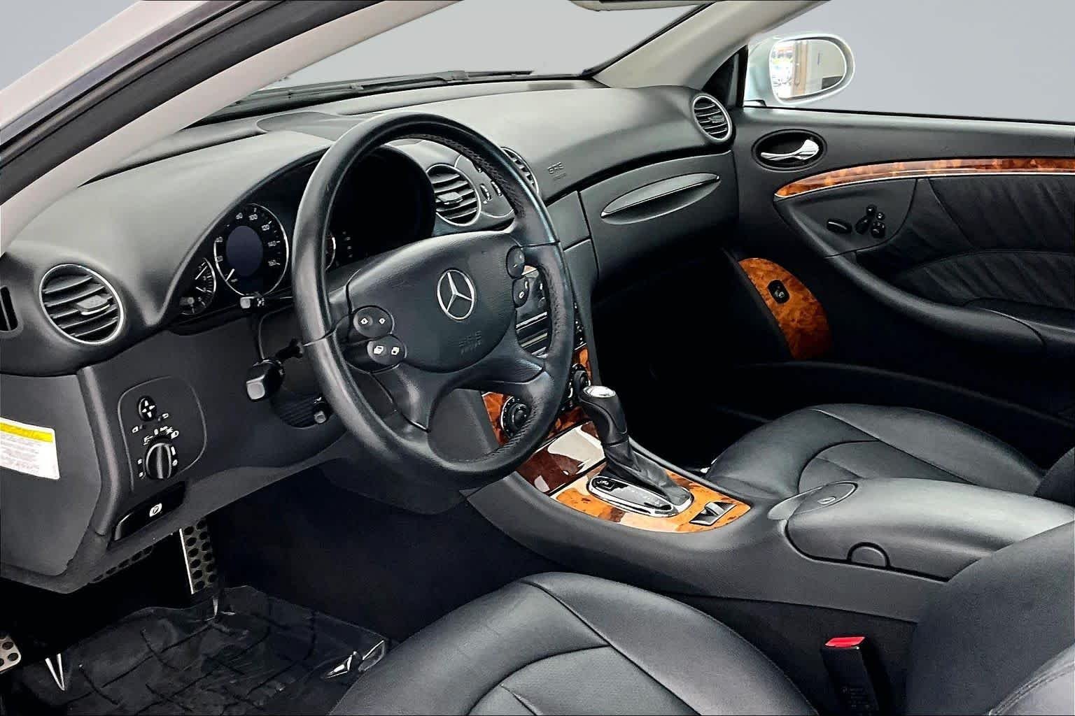 Used 2005 Mercedes-Benz CLK-Class CLK320 with VIN WDBTK65J85F164420 for sale in Des Moines, IA