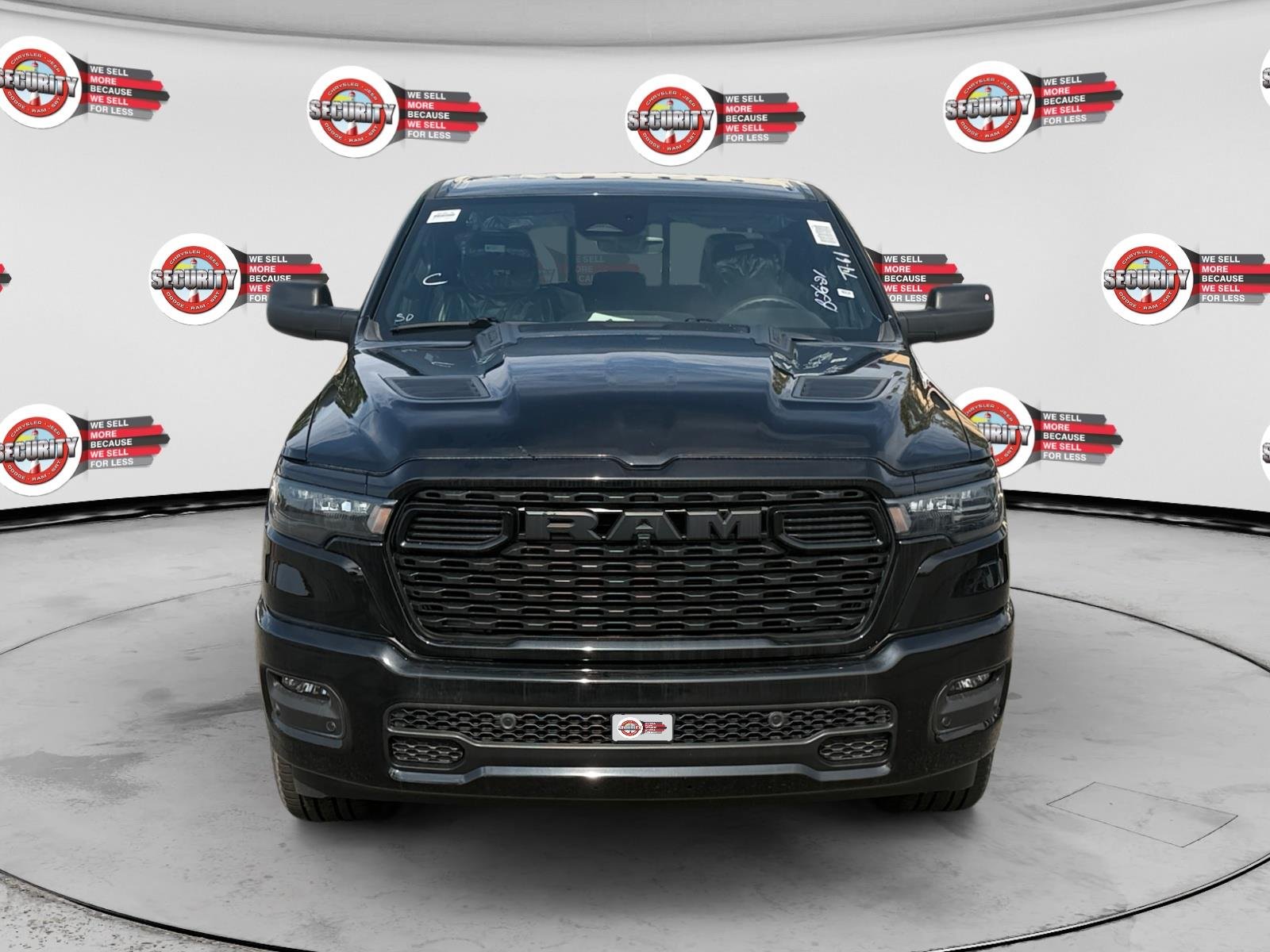 New 2026 Diamond Black Crystal Pearl-Coat Exterior Paint RAM  image 18