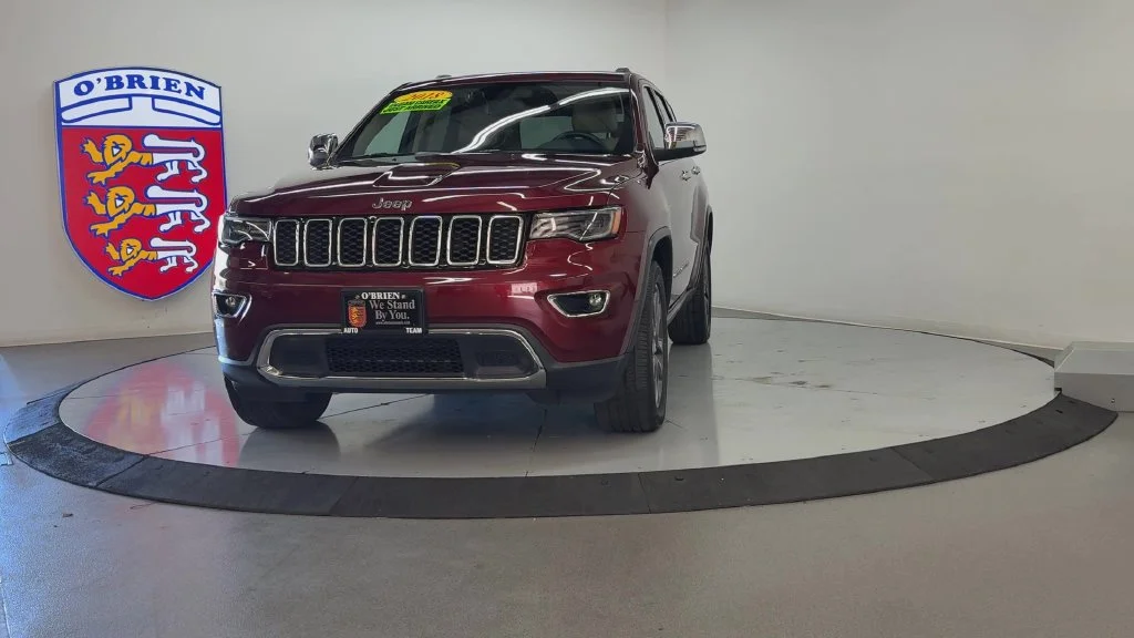 Used 2018 Velvet Jeep Limited image 9