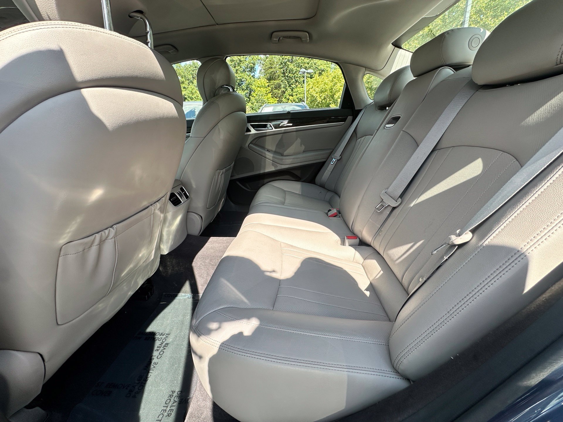 Used 2015 Blue Hyundai 3.8 image 22