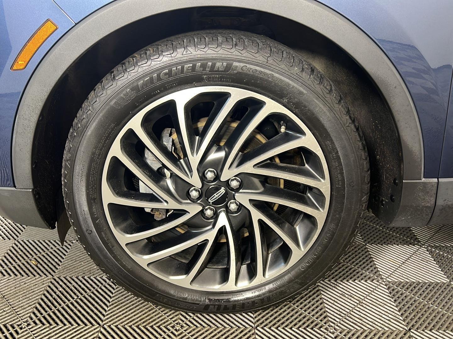 Used 2019 Blue Diamond Lincoln Reserve image 14