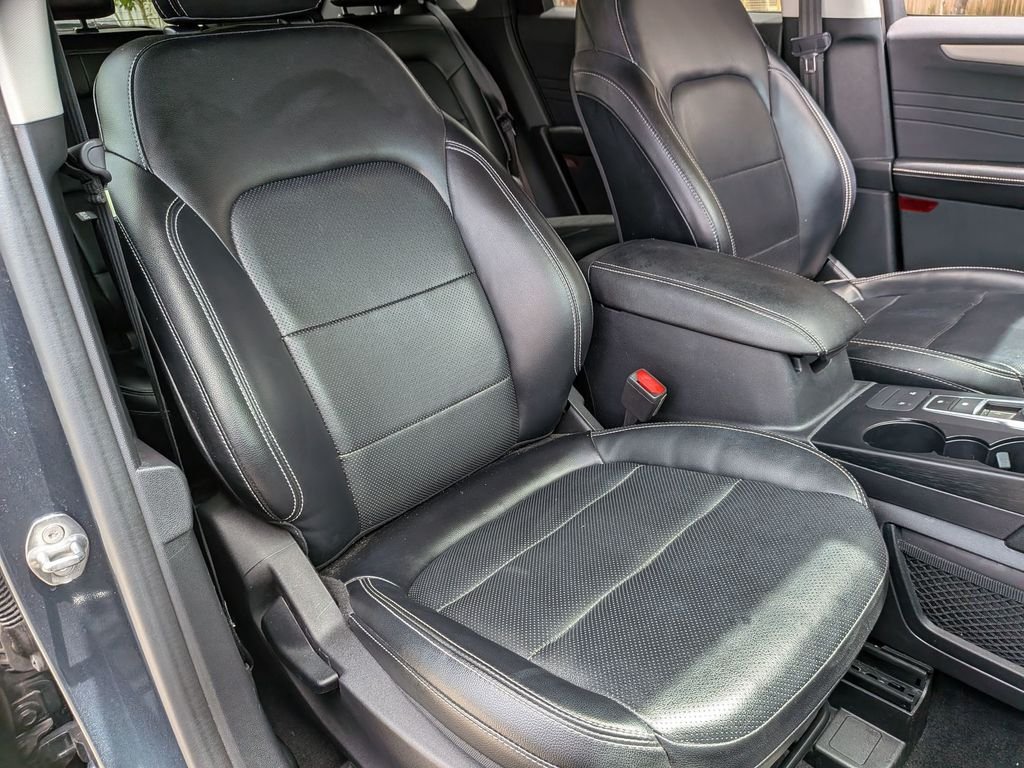 Used 2022 Blue Metallic Ford SEL image 31