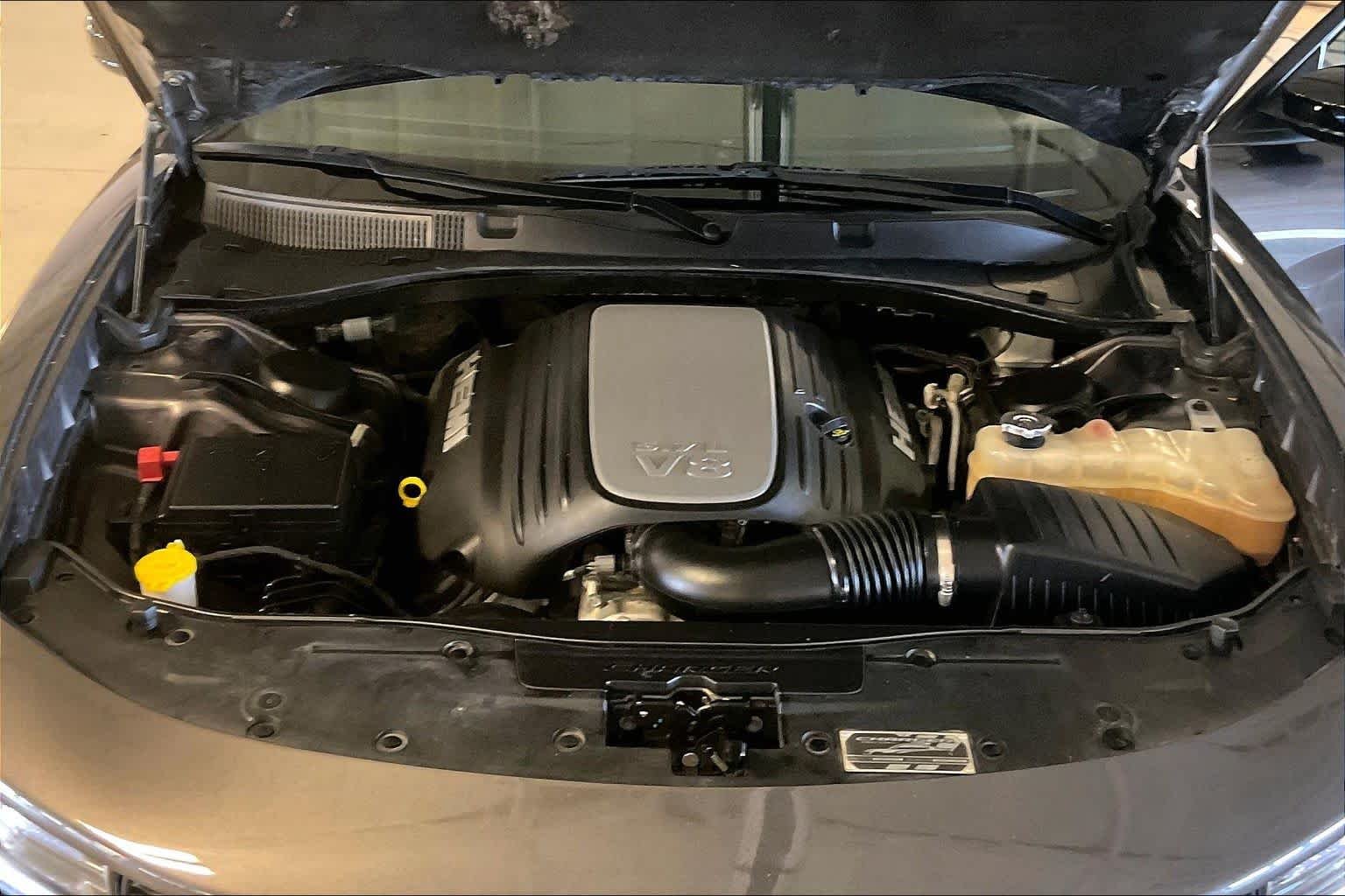 Used 2023 Granite Pearlcoat Dodge R/T image 28