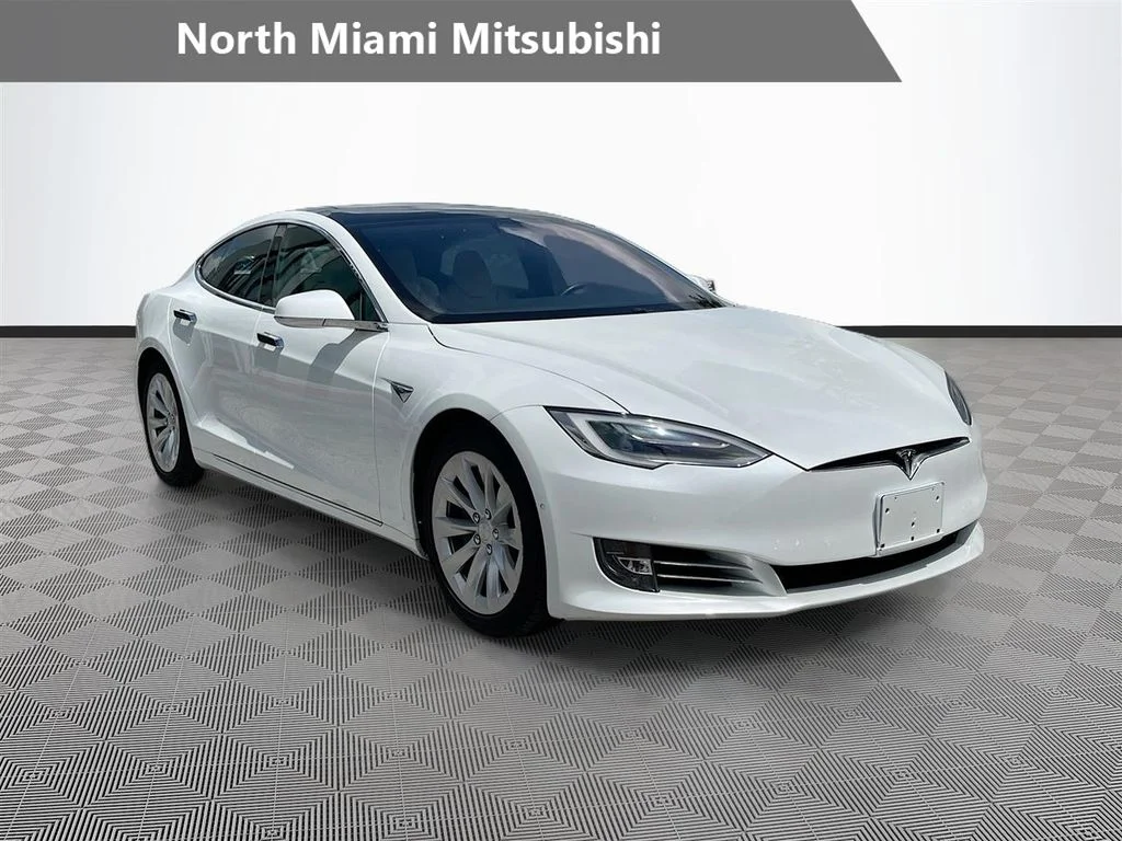 2020 Tesla Model S Long Range's photo