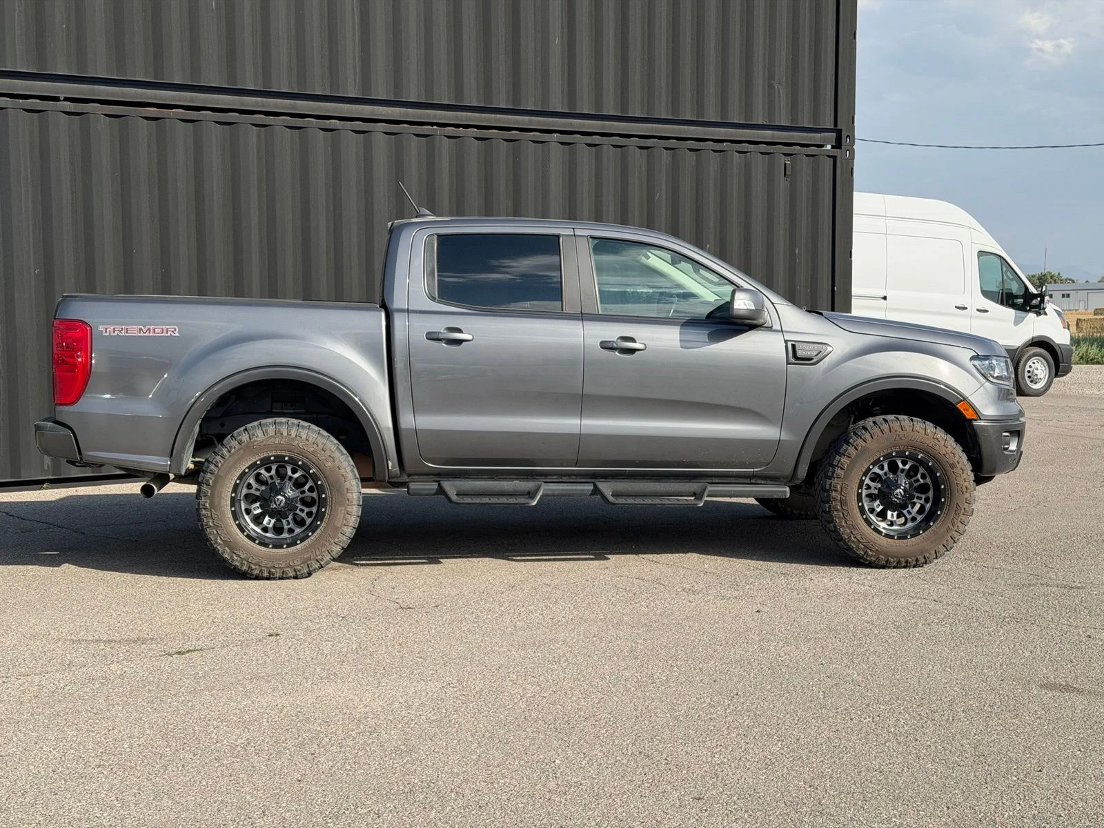 Used 2023 Gray Ford Lariat image 3