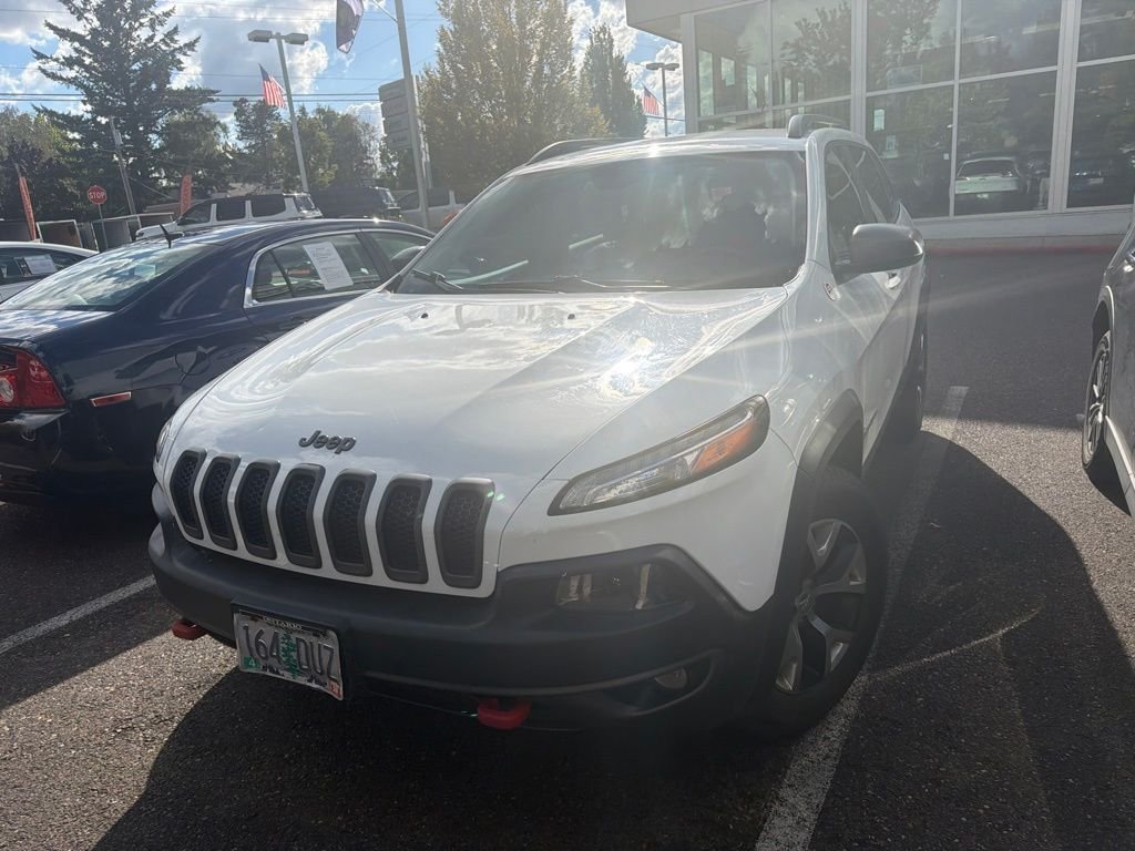 Used 2015 Bright White Clearcoat Jeep Trailhawk image 3