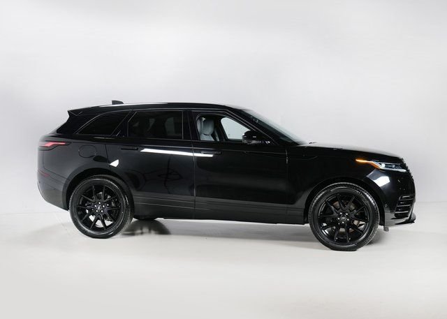 New 2026 Santorini Black Land Rover Dynamic SE image 28