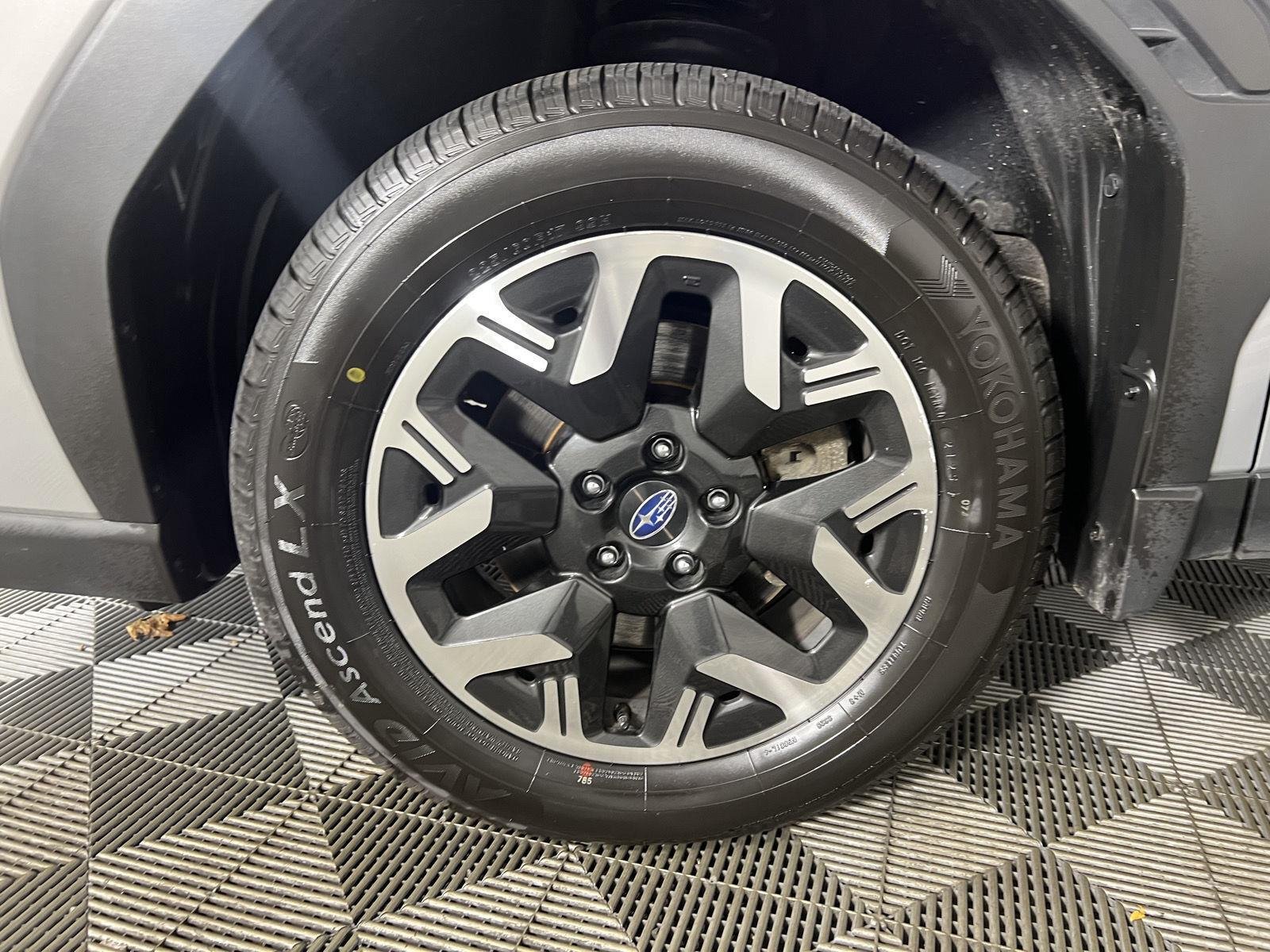 Used 2025 River Rock Pearl Subaru Premium image 43