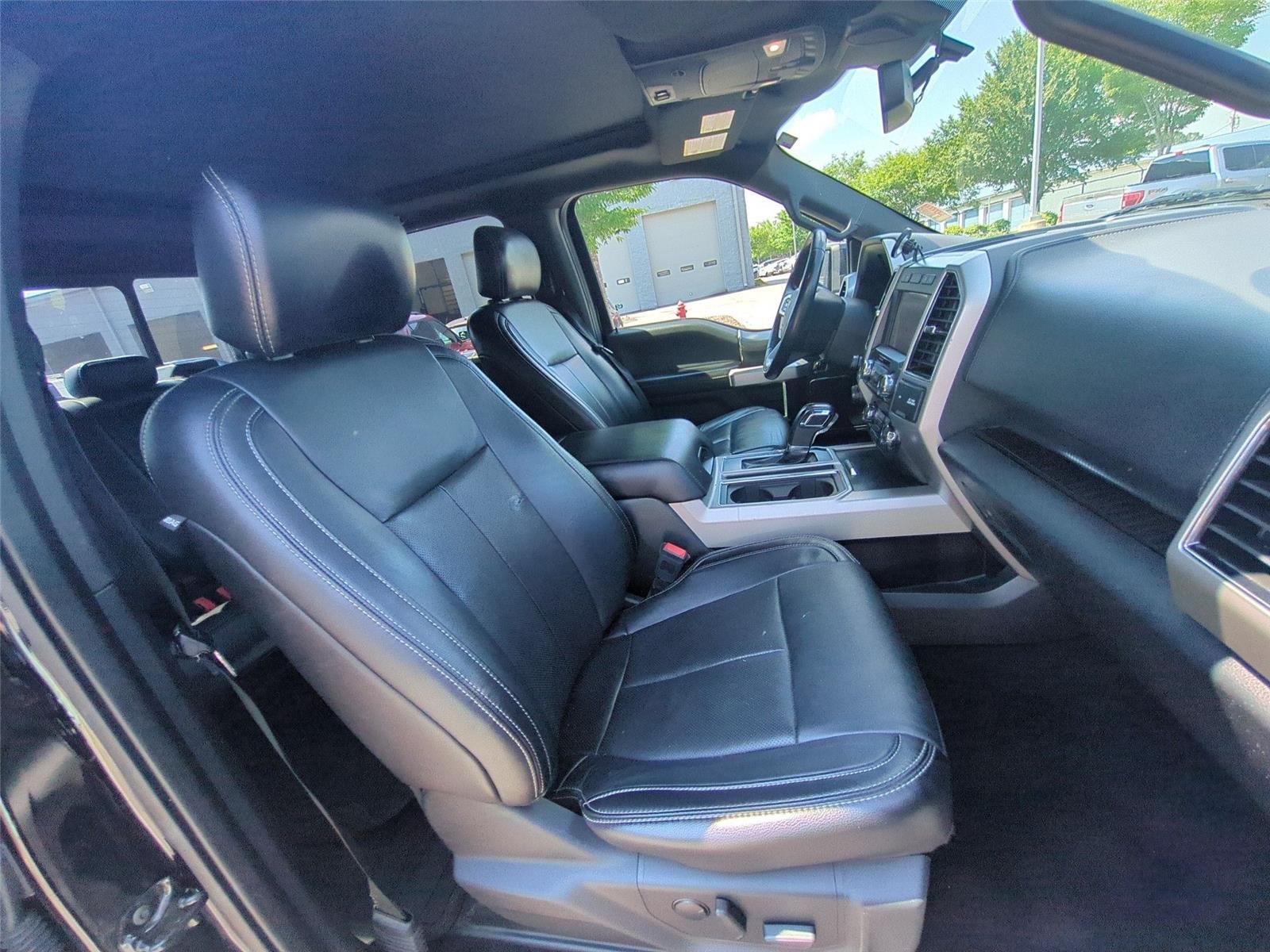 Used 2020 Agate Black FORD LARI image 40