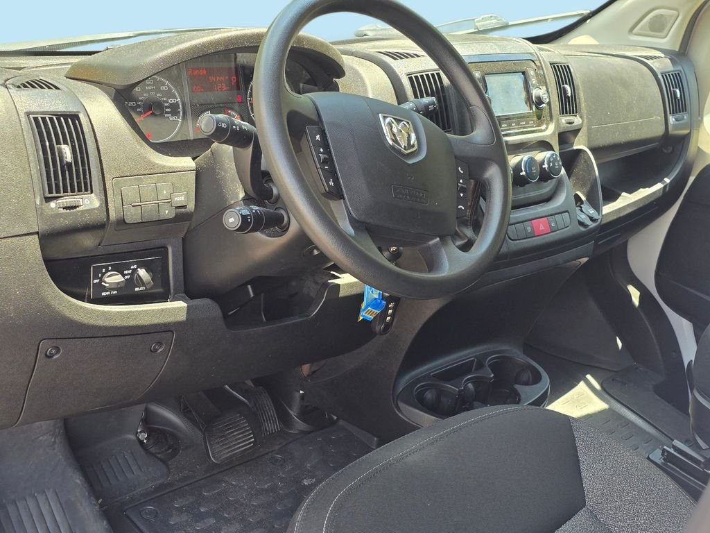Used 2021 White Ram Base image 15