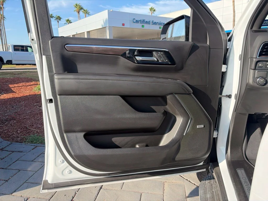 Used 2026 Summit White Chevrolet LT image 16