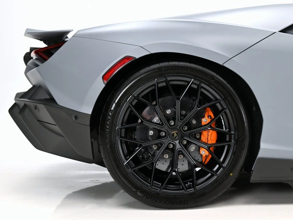 2026 Lamborghini Revuelto Base - Photo 31