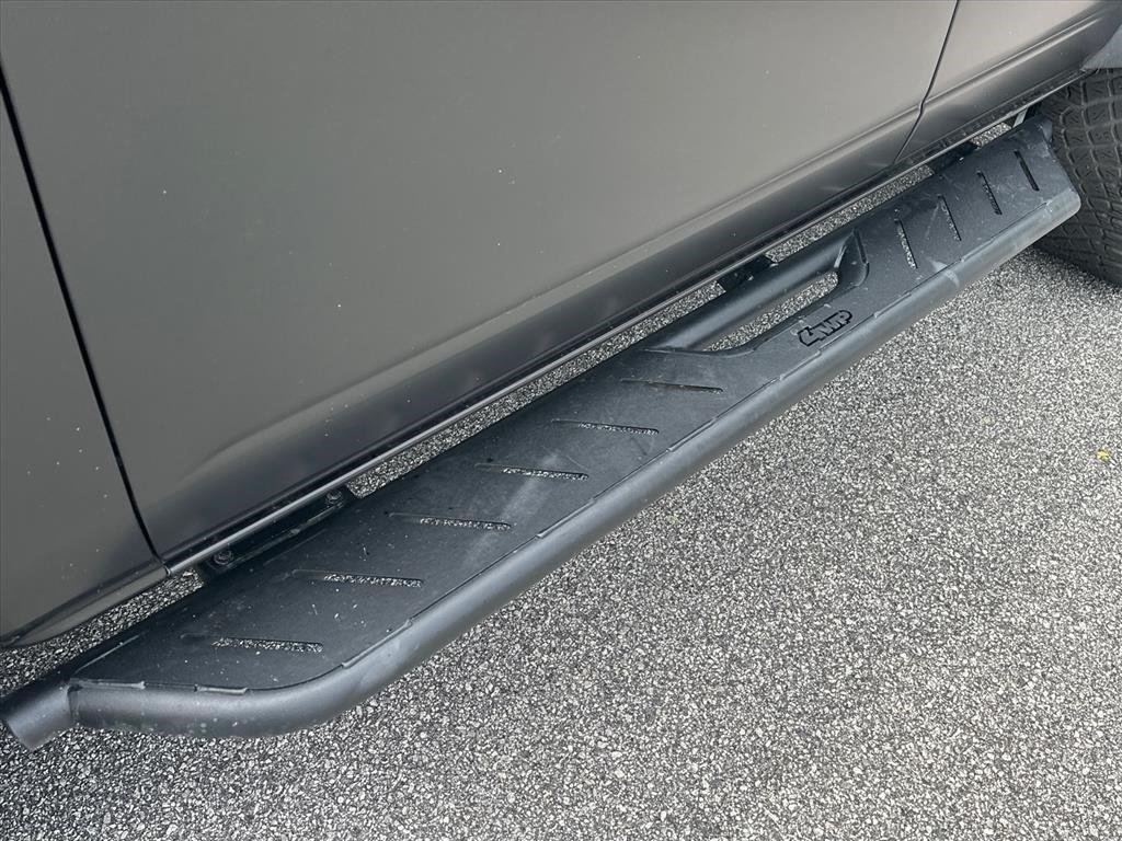 Used 2023 Cactus Gray Ford Wildtrak image 10