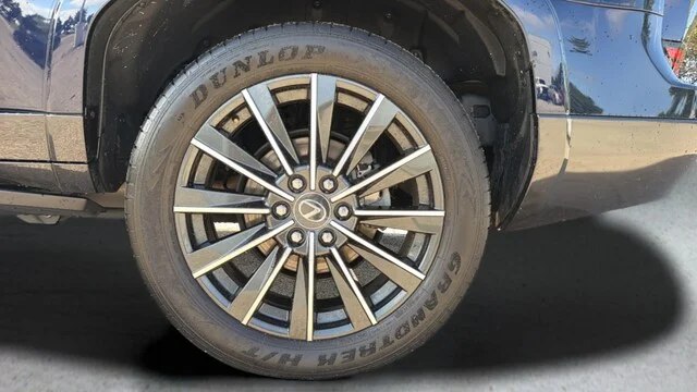Used 2025 Mica Lexus 550 Luxury+ image 58