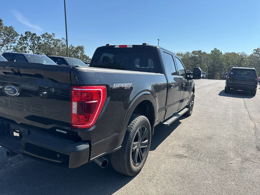 Used 2022 Agate Black Metallic Ford XLT image 5