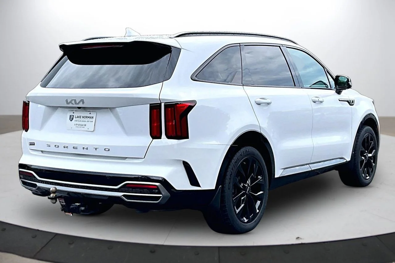 Certified Used 2022 White Kia SX image 9