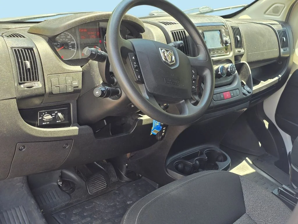 Used 2021 White Ram Base image 15