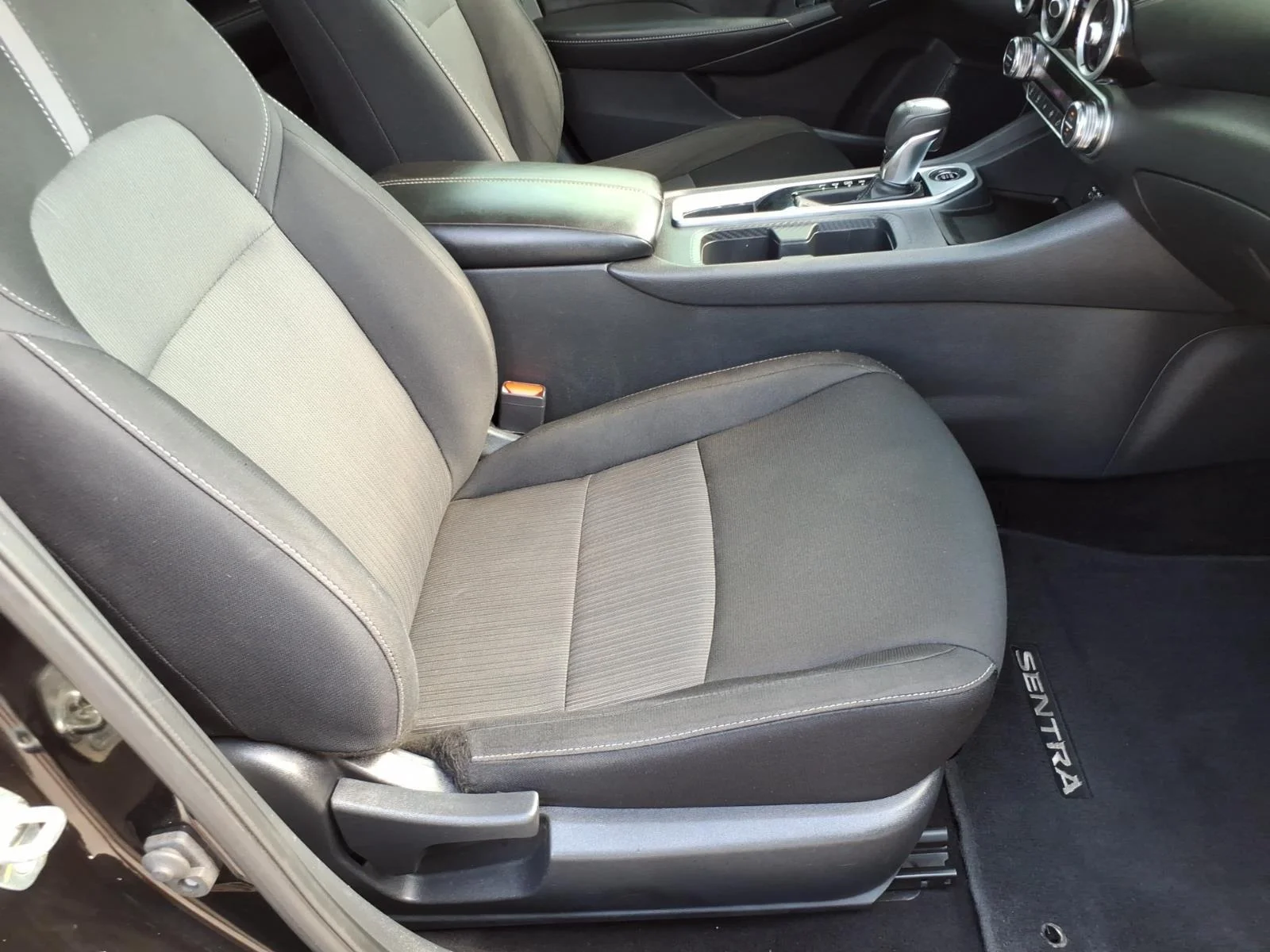 Used 2021 Super Black Nissan SV image 19