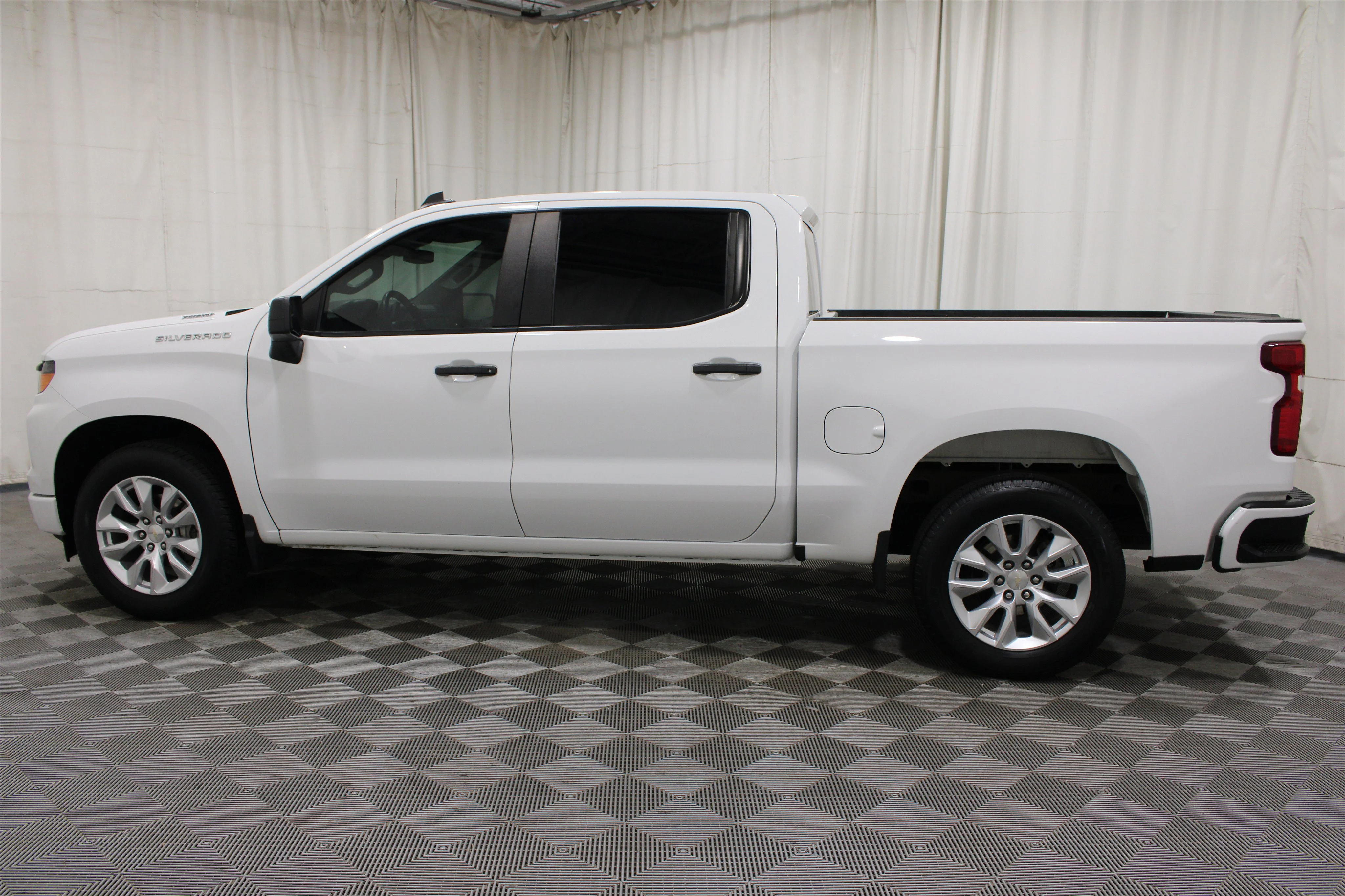 2024 Chevrolet Silverado 1500 Custom - Photo 30