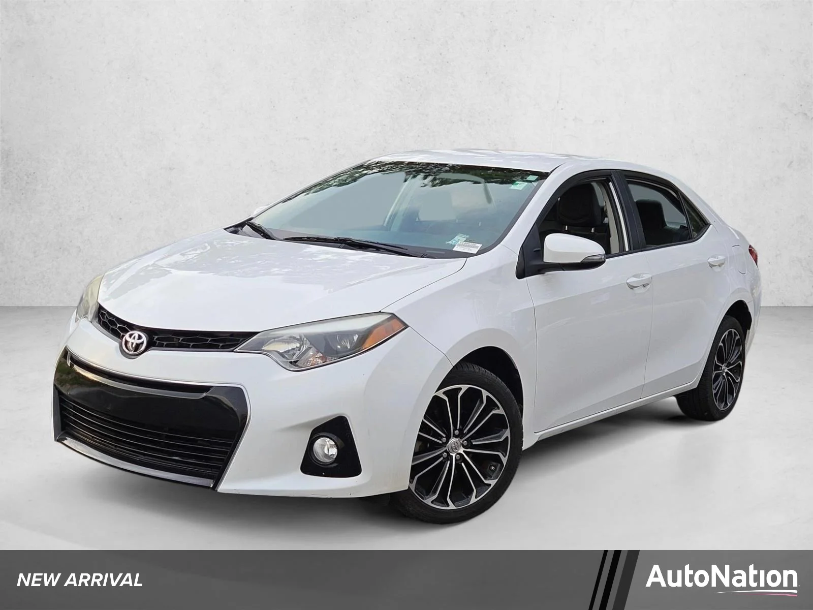Used 2015 Super White Toyota S Plus image 1