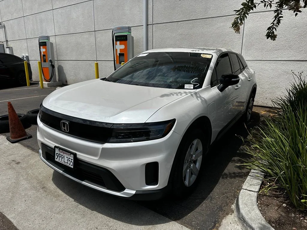 Used 2024 White Honda EX image 12