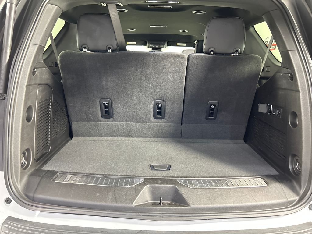 Used 2025 White GMC Denali image 22