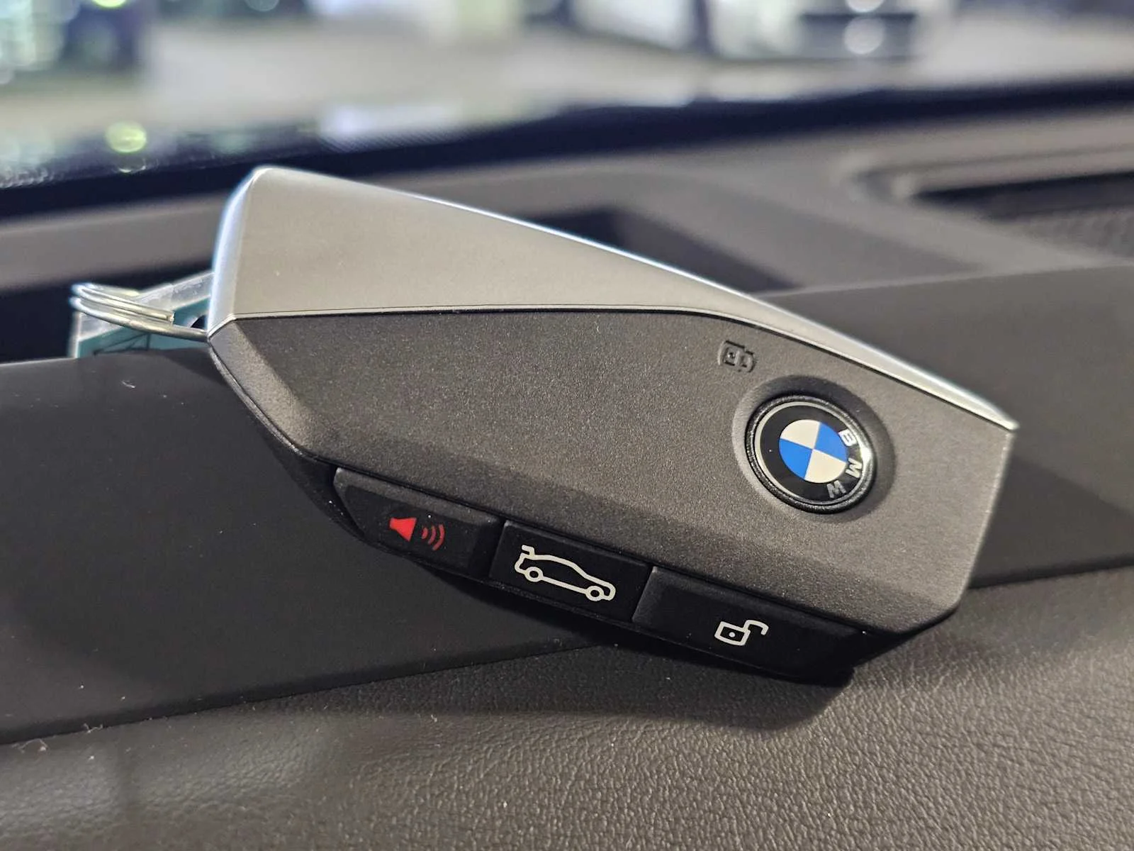 New 2026 Black Sapphire Metallic BMW xDrive28i image 43