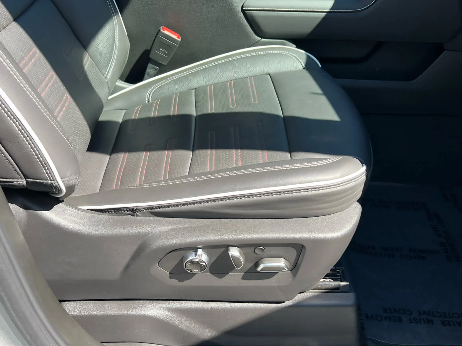 Used 2025 Gray GMC AT4X image 18