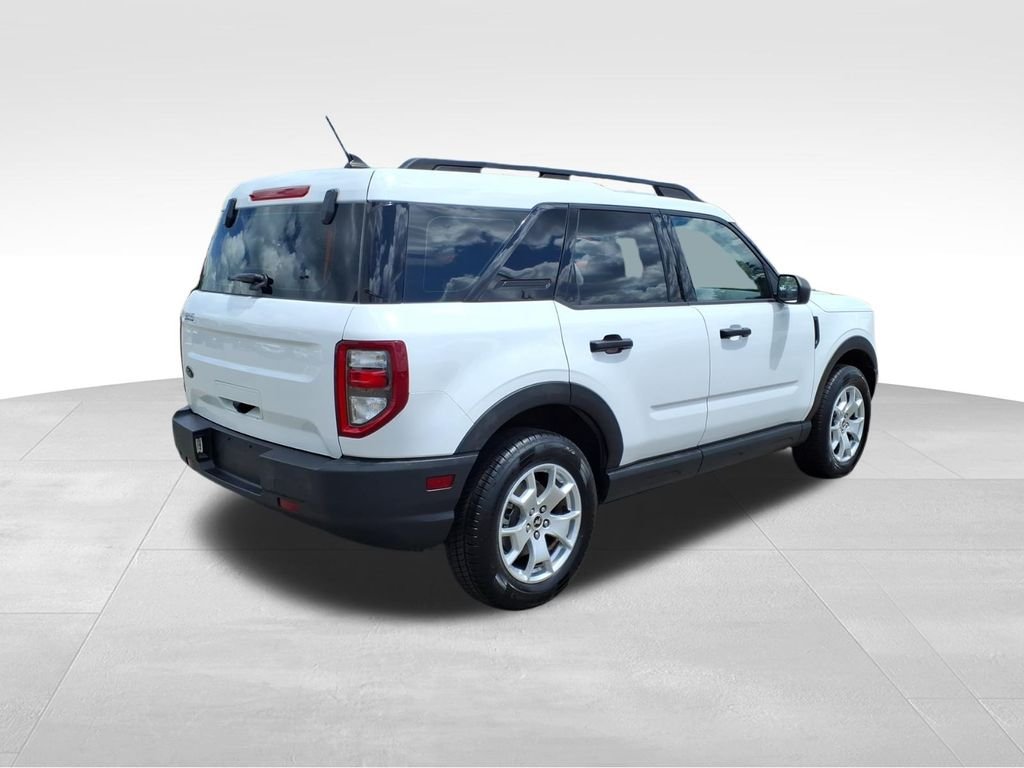 Used 2022 Oxford White Ford Base image 24