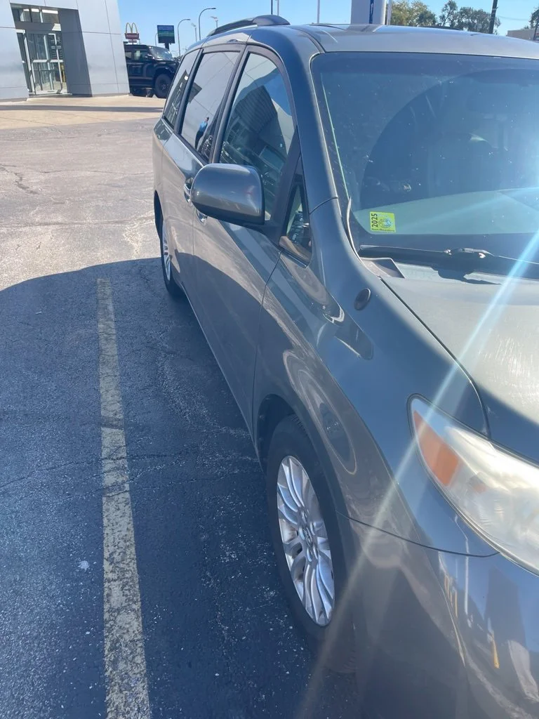 Used 2013 Cypress Pearl Toyota XLE image 2