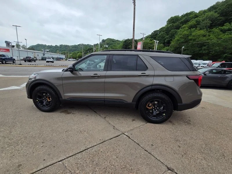 New 2026 Marsh Gray Ford Tremor® image 4