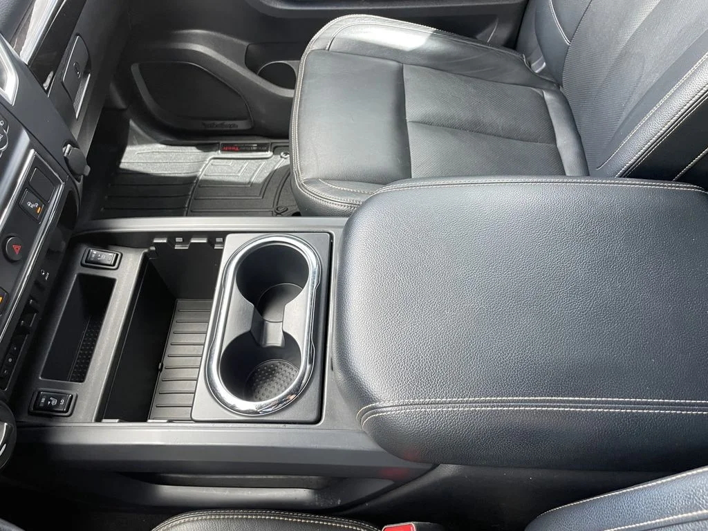 Used 2018 Magnetic Black Nissan SL image 23