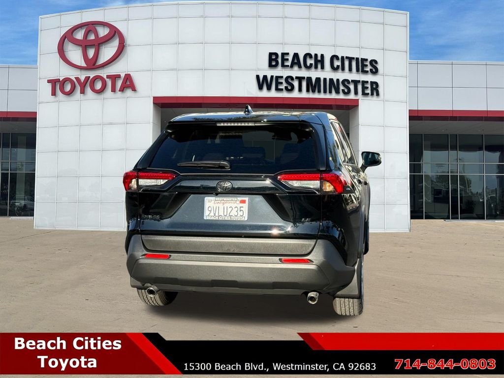 2025 Toyota RAV4 LE - Photo 11