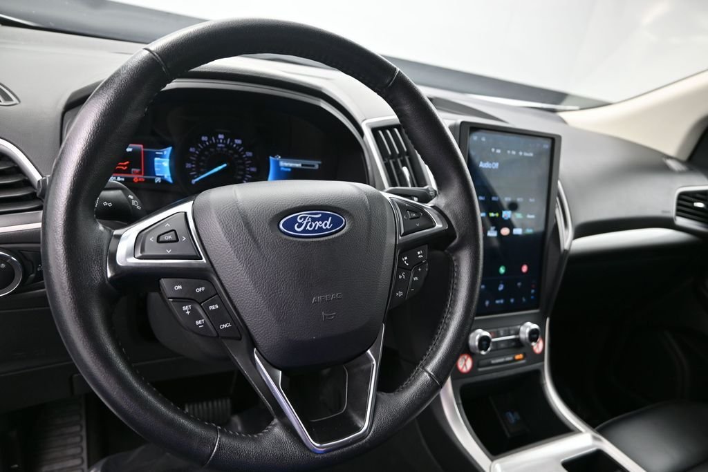 Used 2024 White Ford SEL image 19