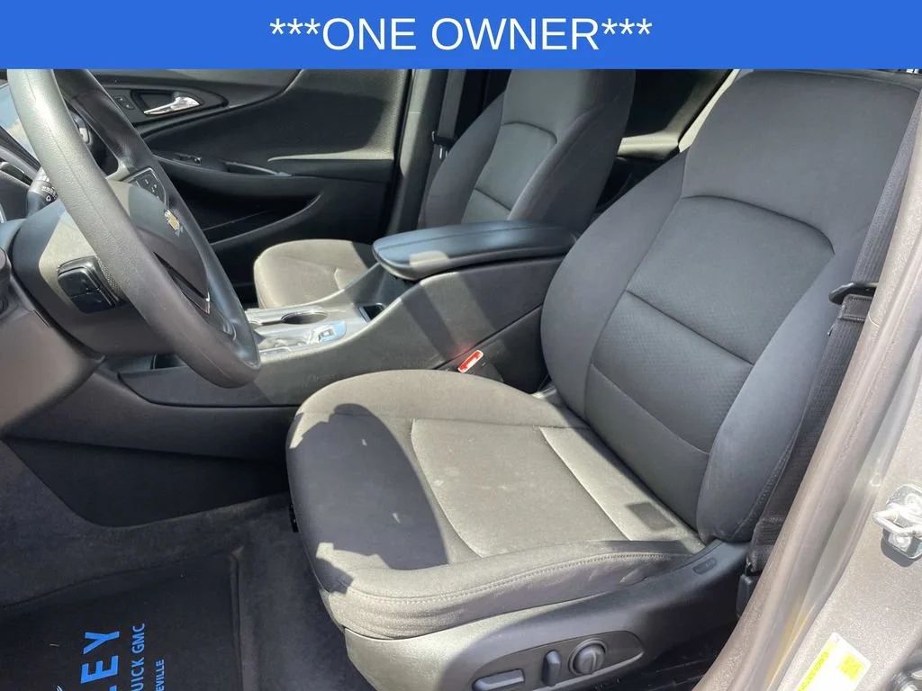 Used 2024 Sterling Gray Metallic Chevrolet 1LT image 17