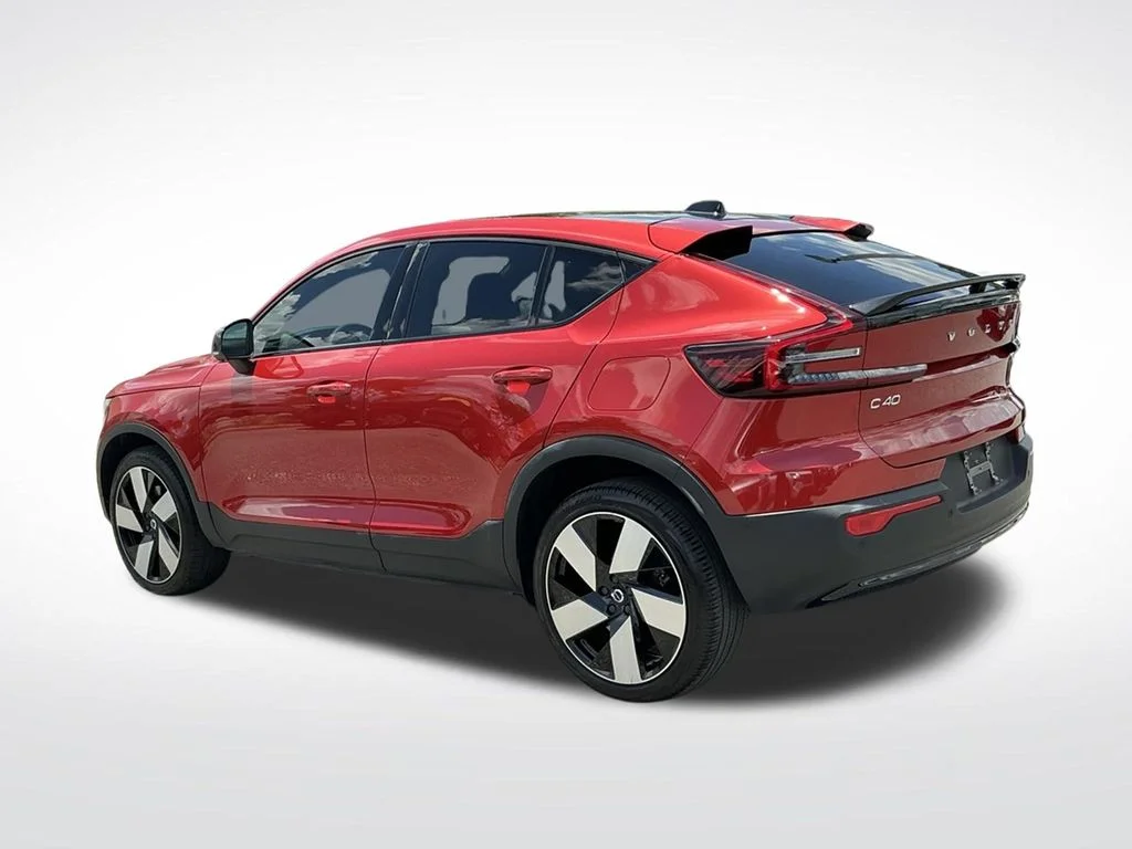 Used 2023 Red Volvo Ultimate image 4