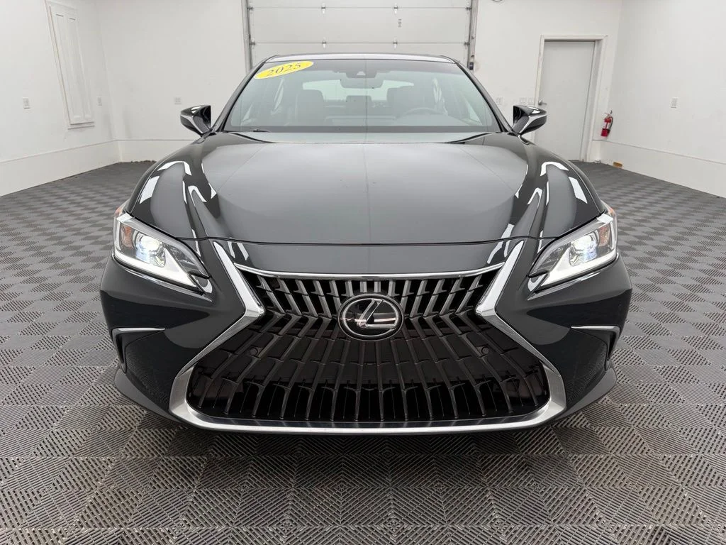 Used 2025 Black Lexus 350 image 15