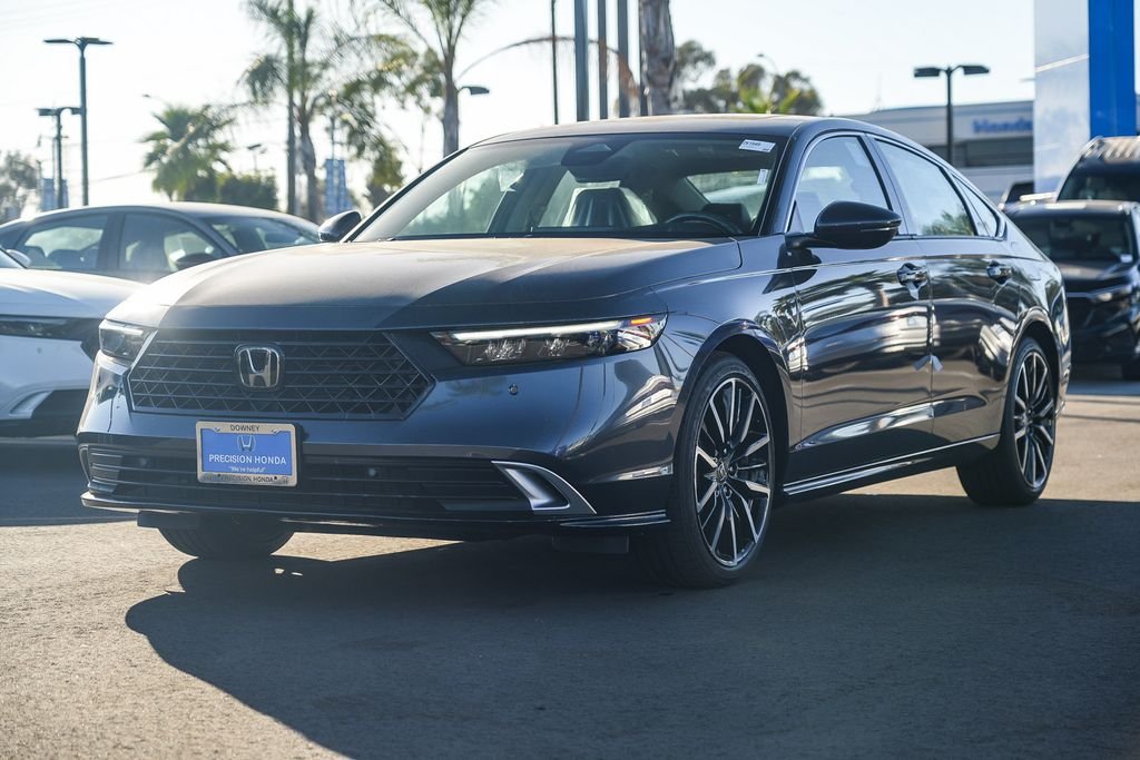 New 2026 Meteorite Gray Metallic Honda Touring image 6